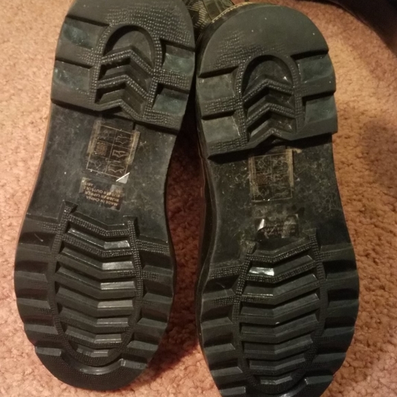 **SOLD**Michael Kors Short Rainboots - Picture 5 of 8